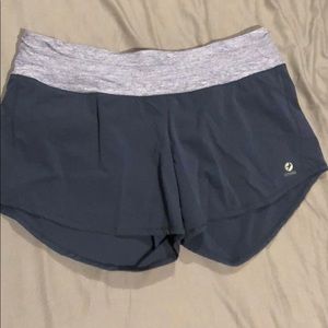 Oiselle Roga shorts